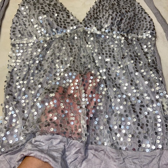 Blouse - Picture 2 of 3